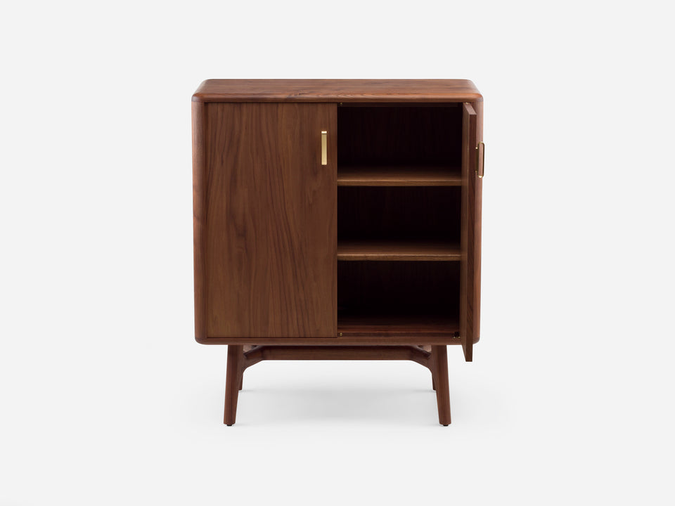 Solo 2-Door Cabinet