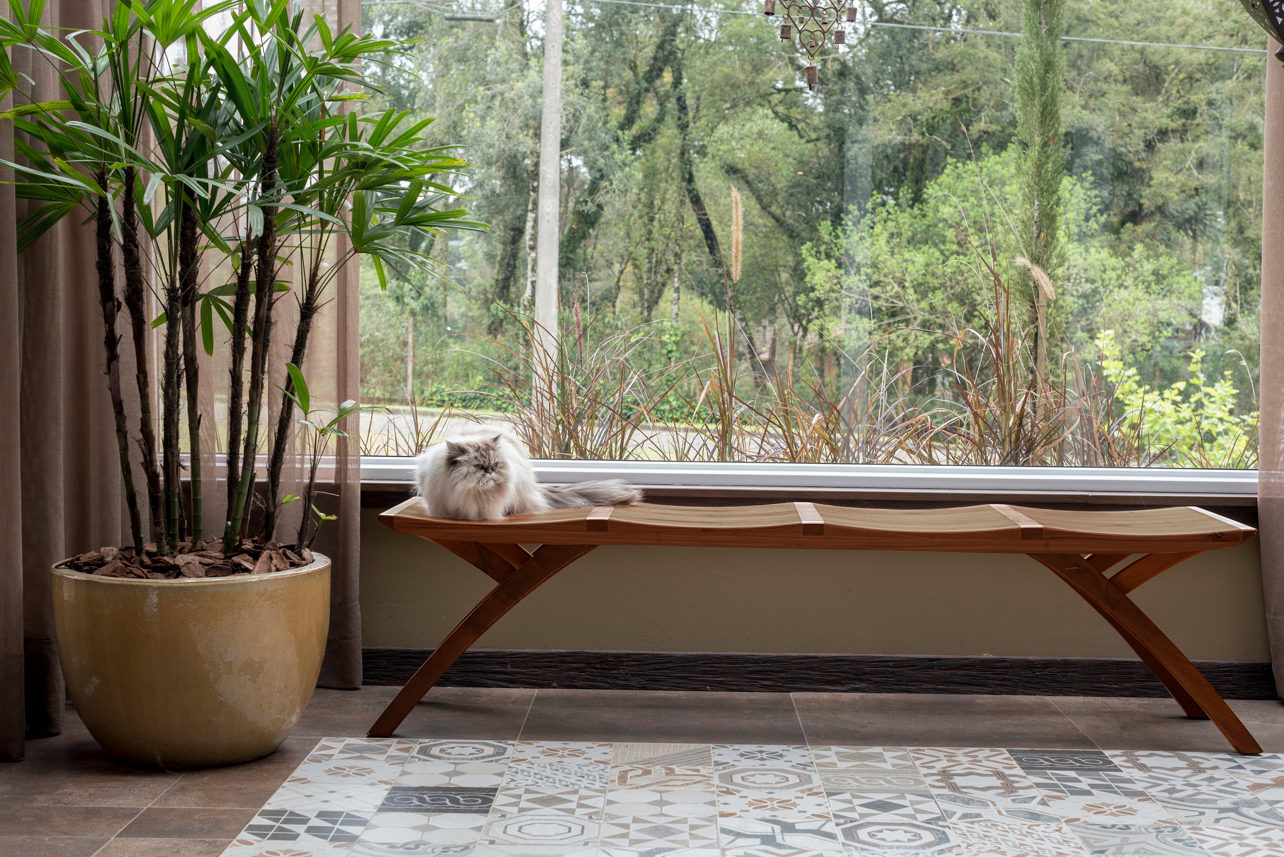 Ylla Bench