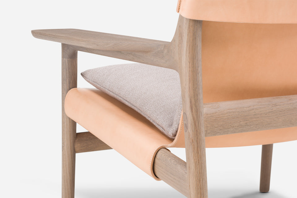 Sela Lounge Chair - Wide Arms