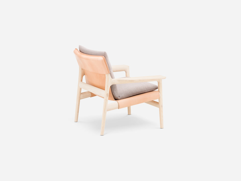 Sela Lounge Chair - Wide Arms