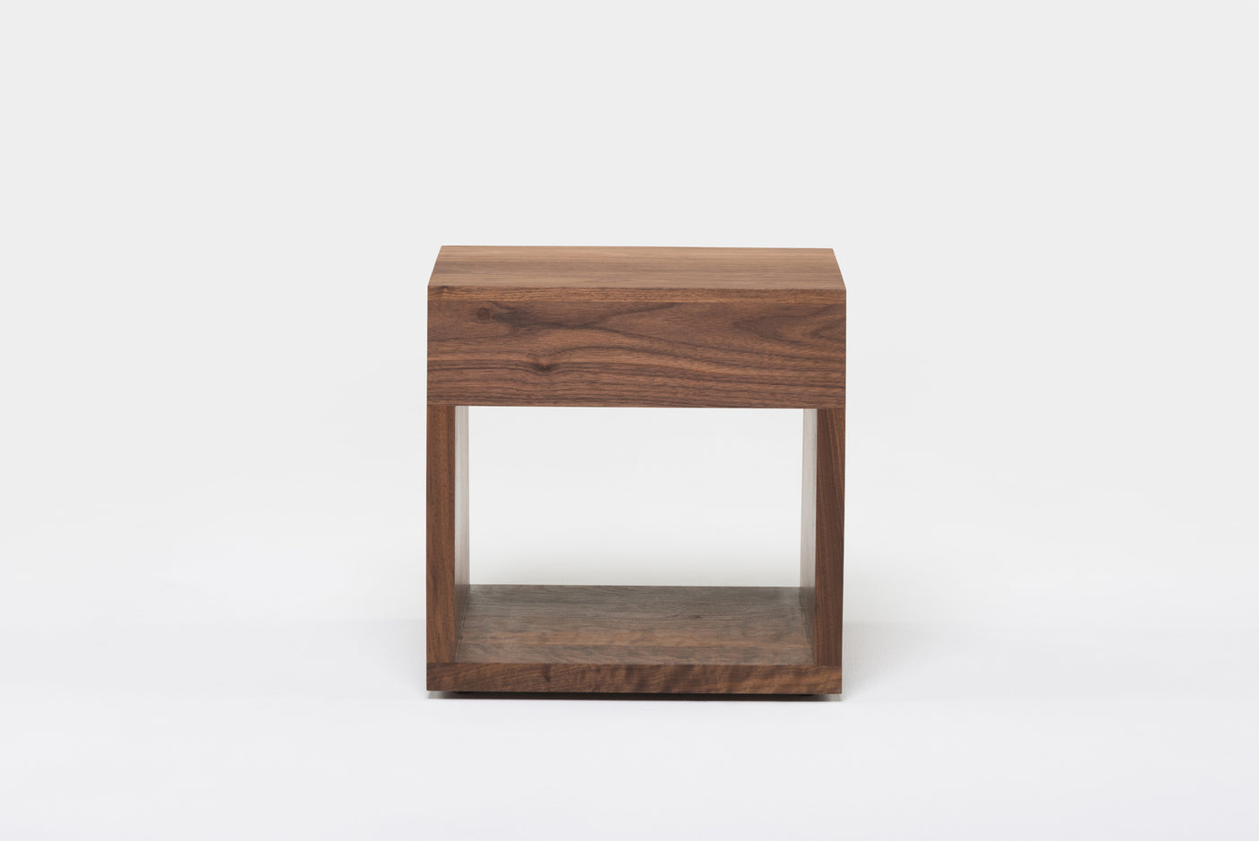 Maia Table