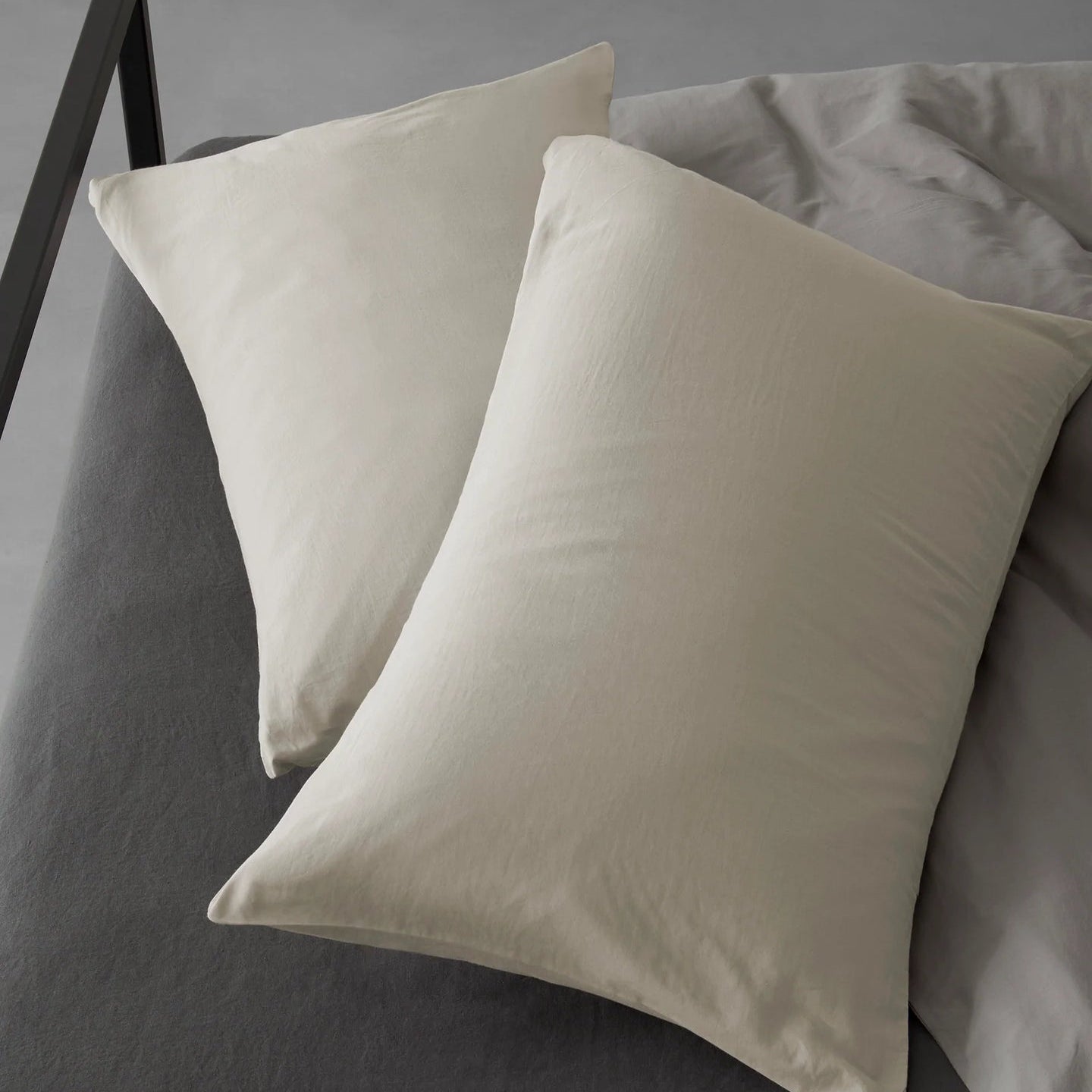 Miro Plain Pillow Case