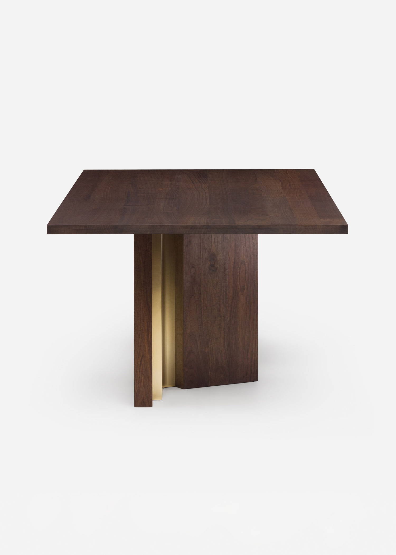 Izar Dining Table with Brass